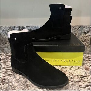 NIB Very Volatile Womens LANYON Black‎ Ankle Boots Shoes Sz 6